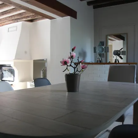 Holiday home Agreable Maison De De 120m² A