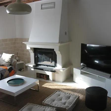 Agreable Maison De De 120m² A *